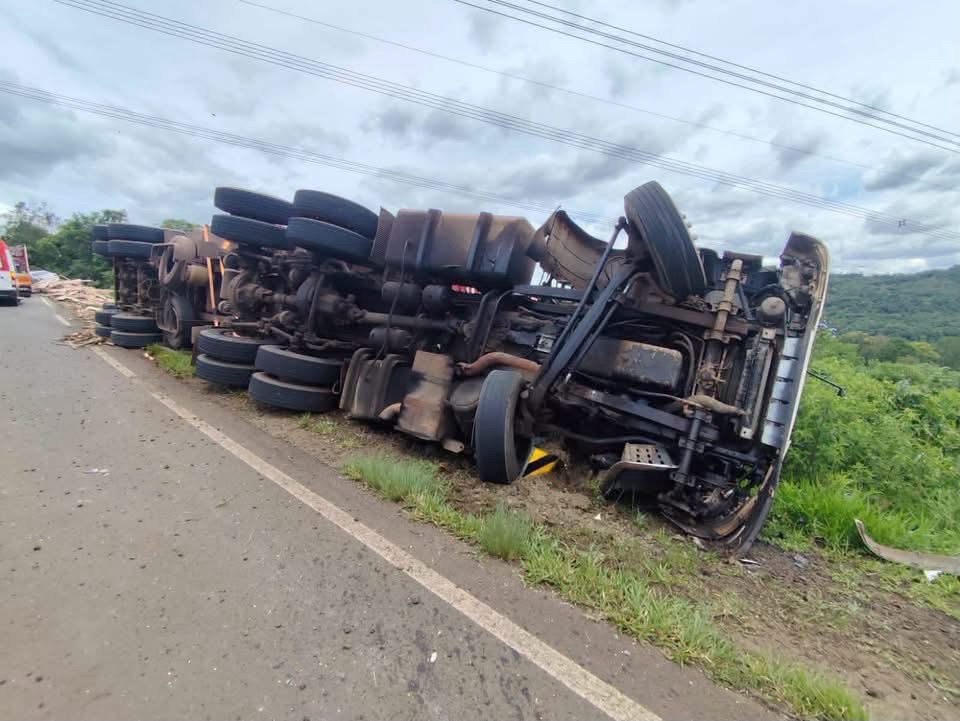 GRAVE ACIDENTE NA PR-459 ENTRE FOZ DO JORDÃO E RESERVA DO IGUAÇU DEIXA VÁRIOS FERIDOS